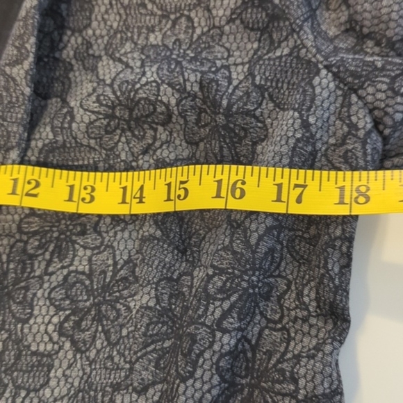 RW&CO Grey Lace & Floral Pattern Blazer - Picture 6 of 8